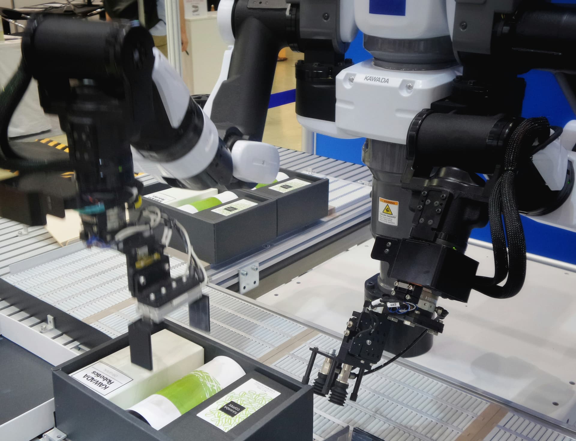 Robotisert pakking og palletering i produksjonslinje